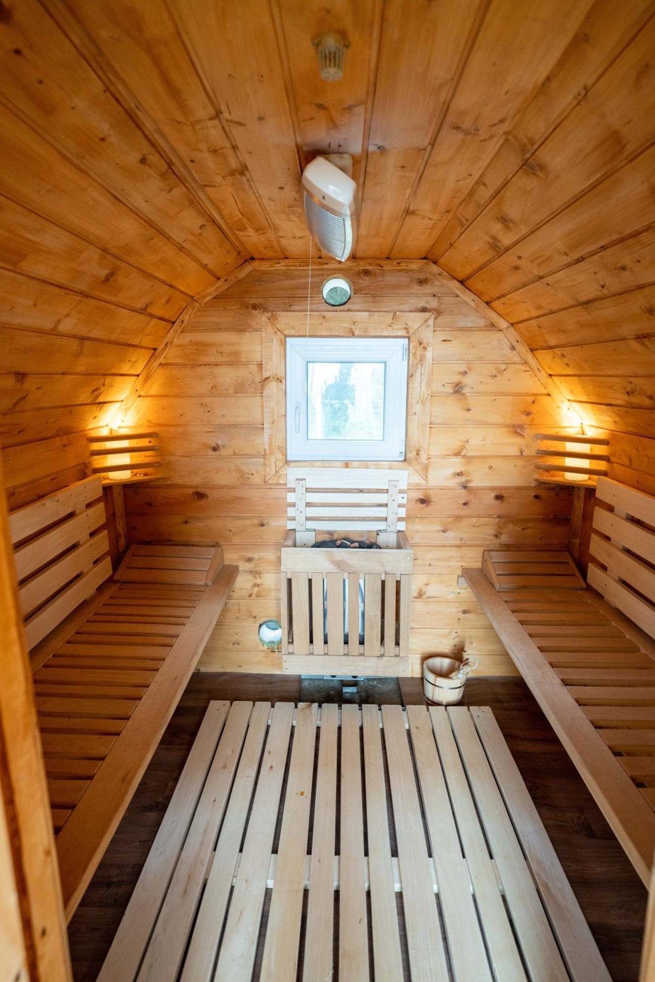 Отель Glamping Hisice Orlic Muta Экстерьер фото